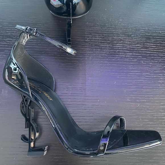 Worn once for 5 hours owned for 2 months - Picture 6 of 8